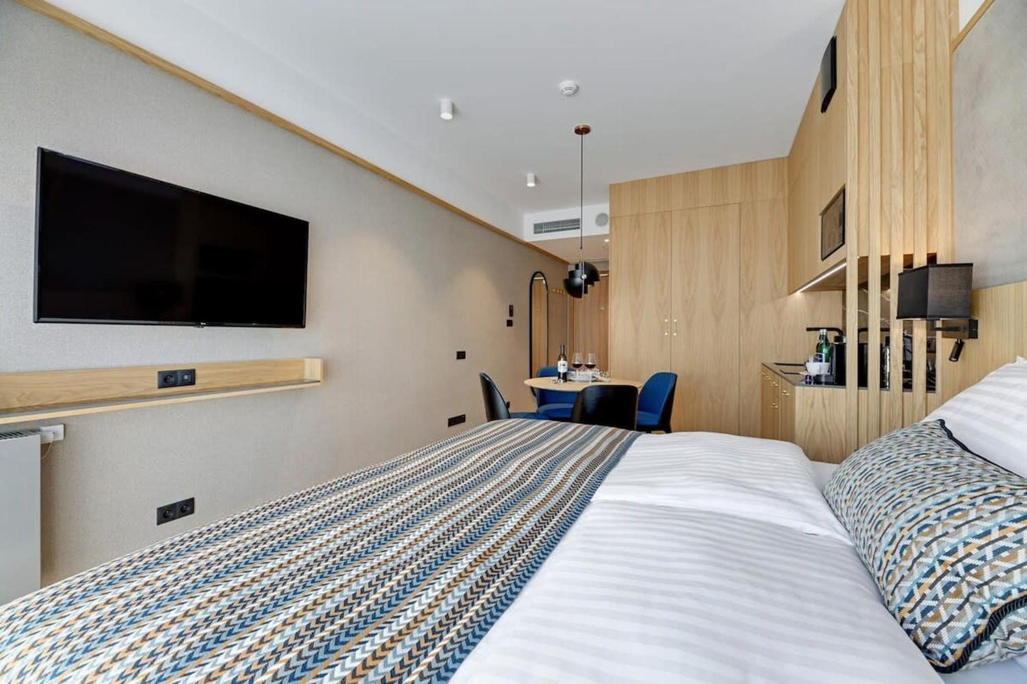 Deo Plaza - Apartamenty W Sercu Gdanska By Rent Like Home Kültér fotó